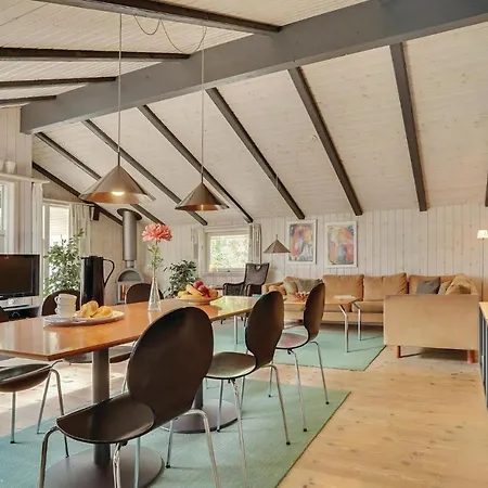 3 Bedroom Gorgeous In *